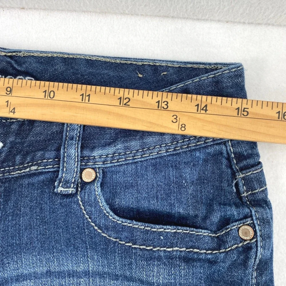 Maurices Jeans‎ Womens Size 3 / 4 Short Low Rise Dark Wash Denim Boot Stretch